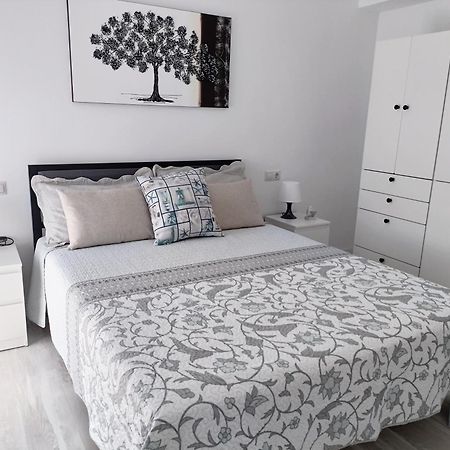 Mare De Deu, Vivienda Vacacional Para Familias Y Mayores De 25 Anos En El Grao De Gandia-Playa Playa de Gandia Ngoại thất bức ảnh