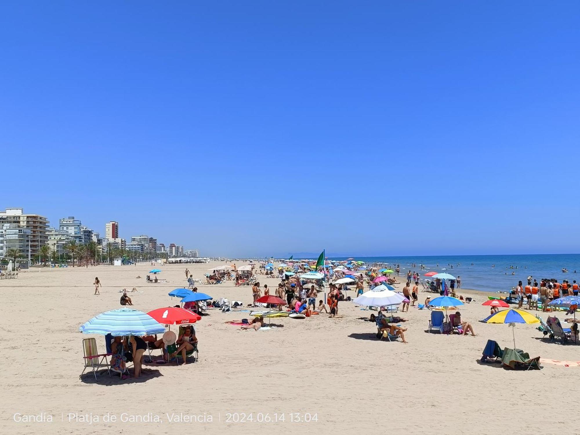 Mare De Deu, Vivienda Vacacional Para Familias Y Mayores De 25 Anos En El Grao De Gandia-Playa Playa de Gandia Ngoại thất bức ảnh