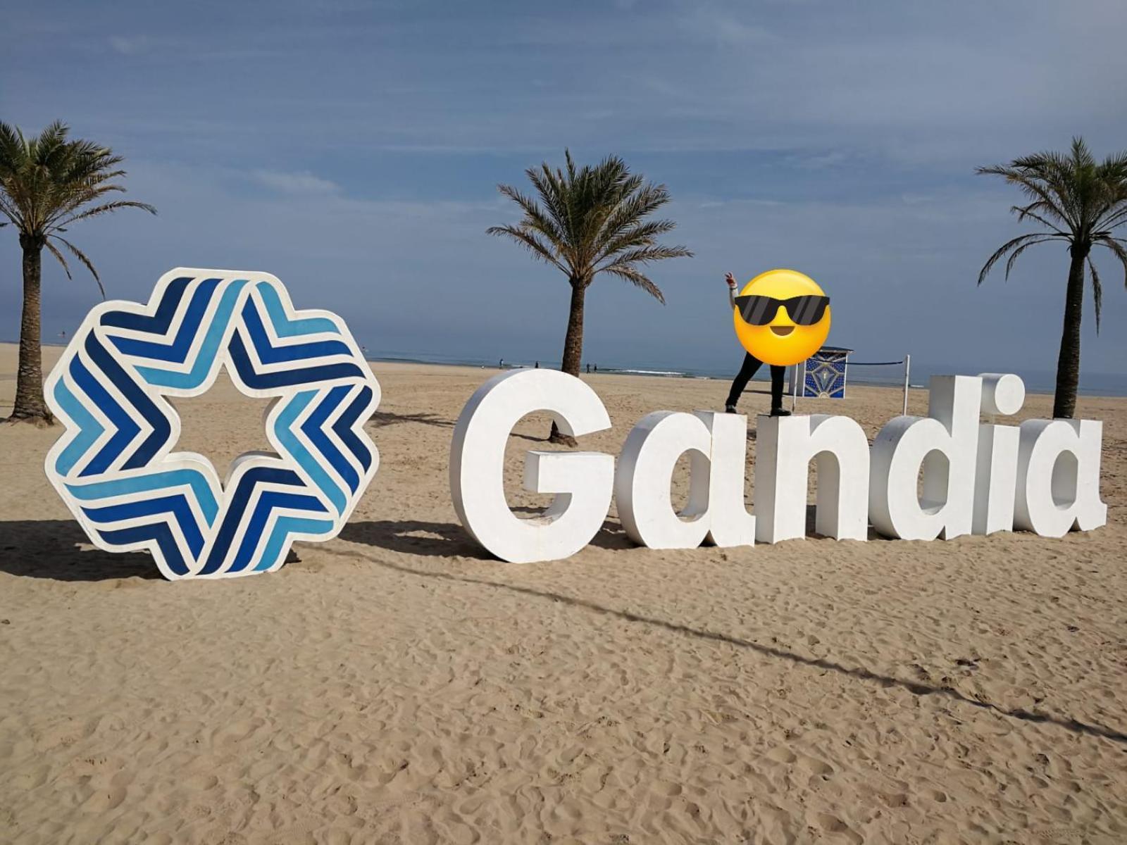 Mare De Deu, Vivienda Vacacional Para Familias Y Mayores De 25 Anos En El Grao De Gandia-Playa Playa de Gandia Ngoại thất bức ảnh