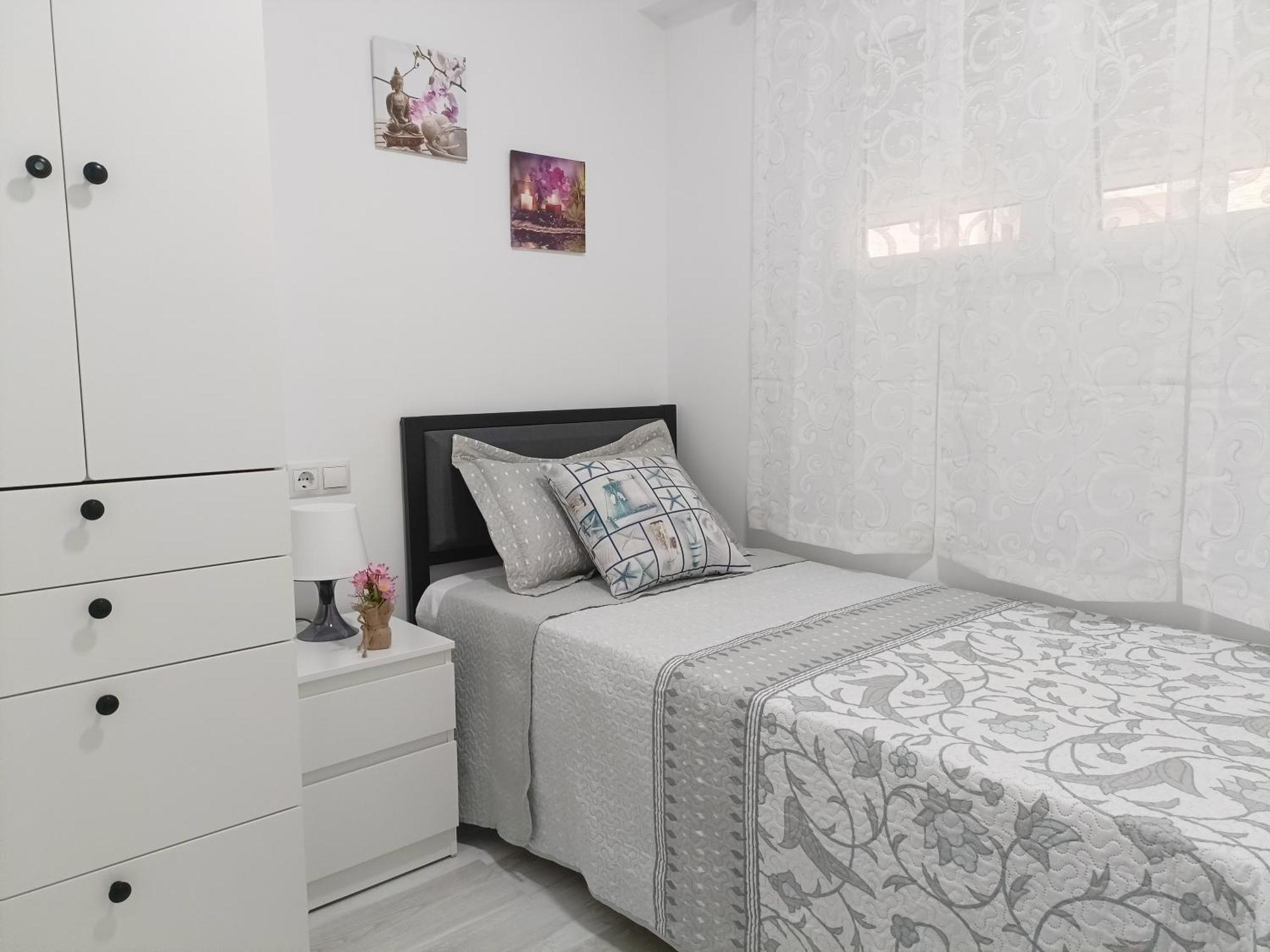 Mare De Deu, Vivienda Vacacional Para Familias Y Mayores De 25 Anos En El Grao De Gandia-Playa Playa de Gandia Ngoại thất bức ảnh