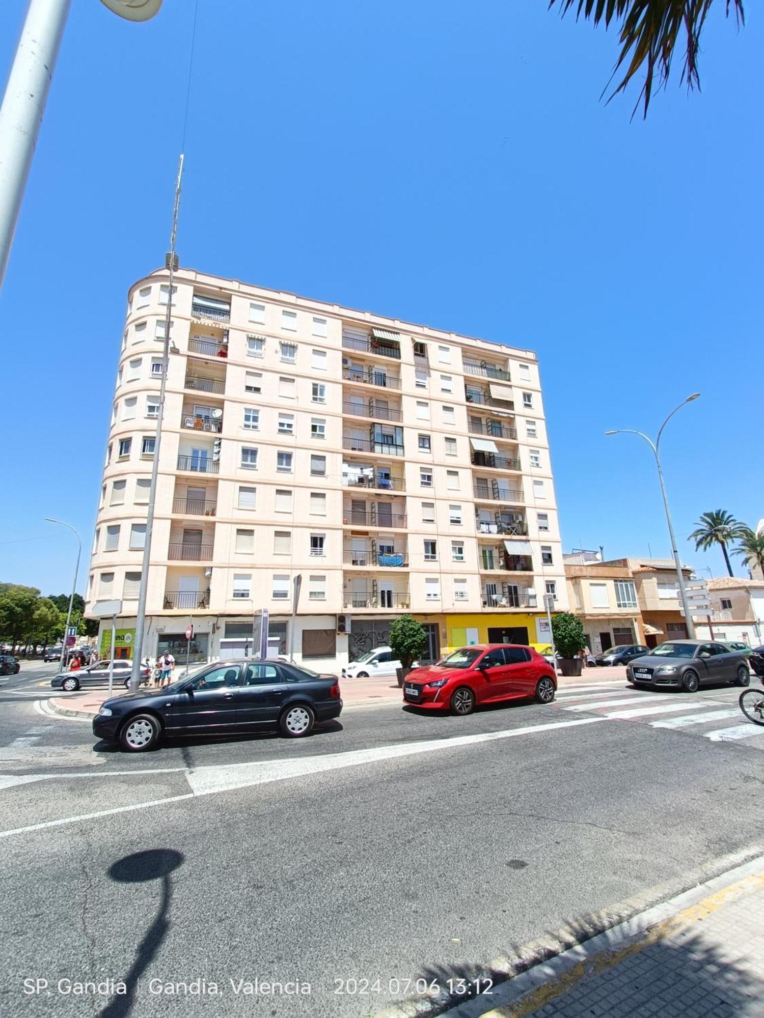 Mare De Deu, Vivienda Vacacional Para Familias Y Mayores De 25 Anos En El Grao De Gandia-Playa Playa de Gandia Ngoại thất bức ảnh