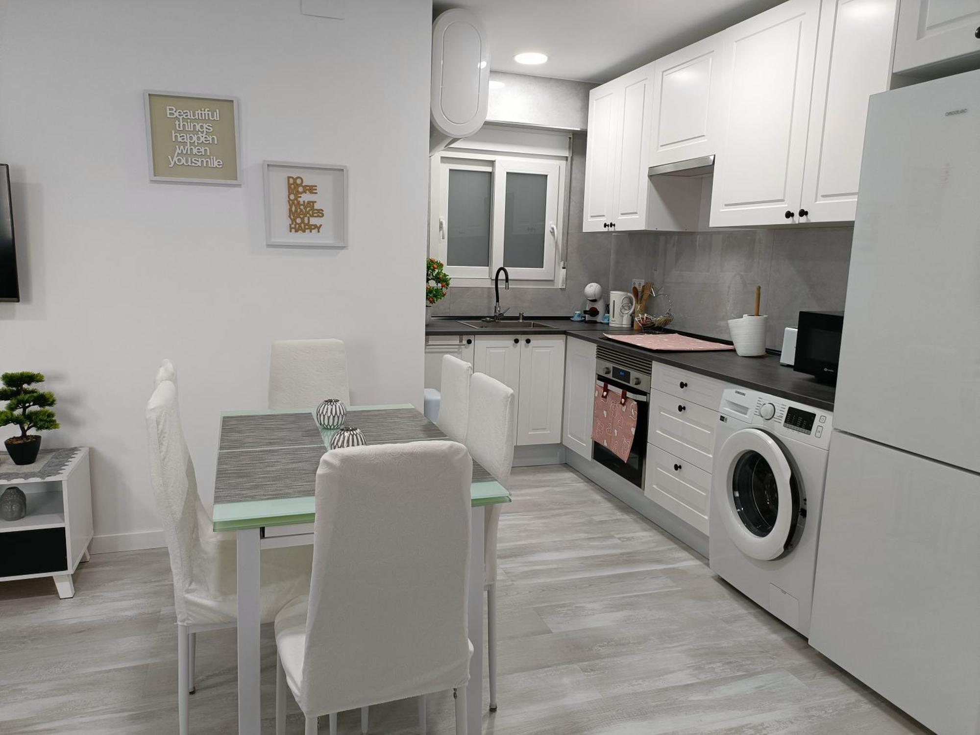 Mare De Deu, Vivienda Vacacional Para Familias Y Mayores De 25 Anos En El Grao De Gandia-Playa Playa de Gandia Ngoại thất bức ảnh
