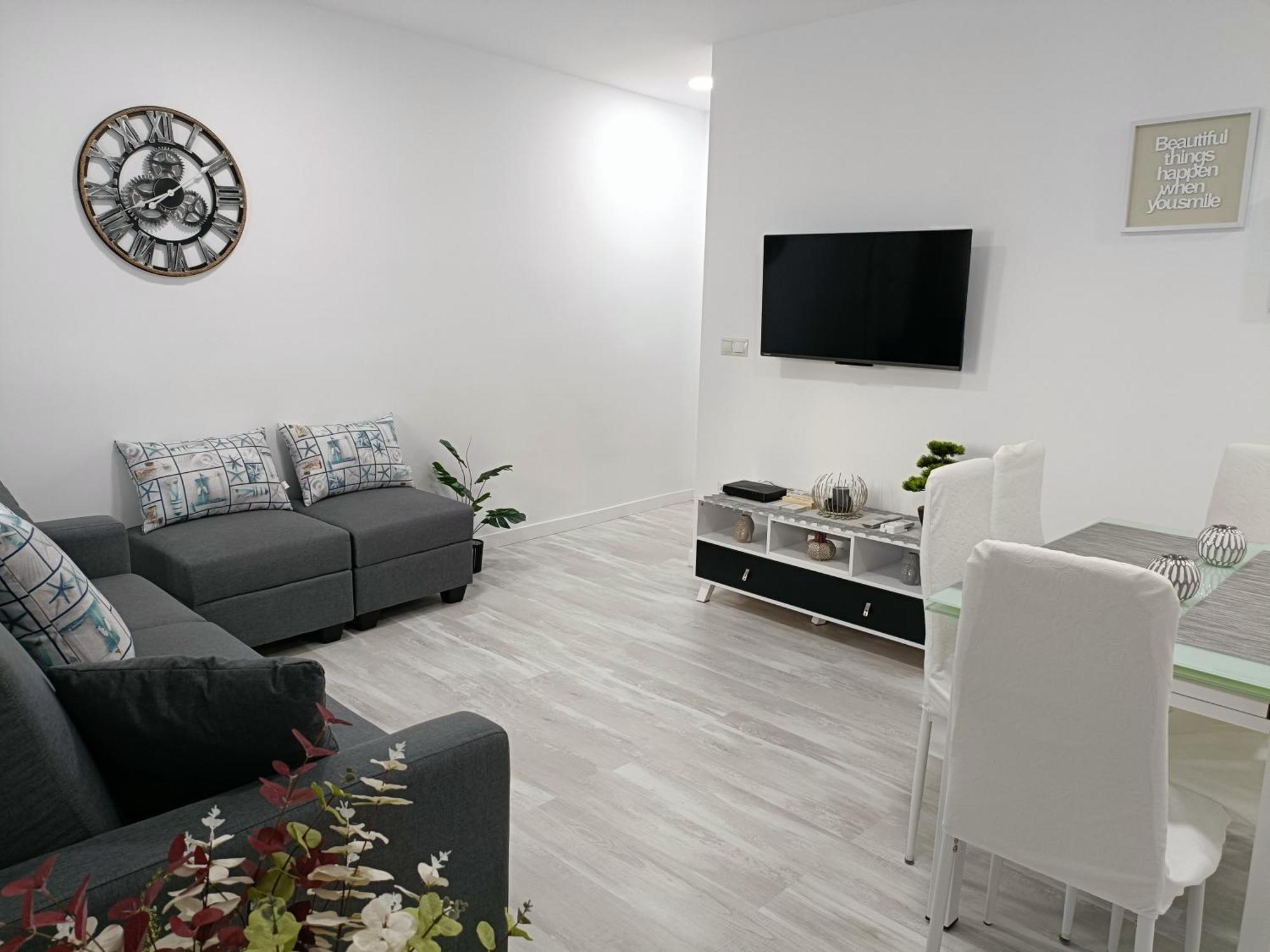Mare De Deu, Vivienda Vacacional Para Familias Y Mayores De 25 Anos En El Grao De Gandia-Playa Playa de Gandia Ngoại thất bức ảnh