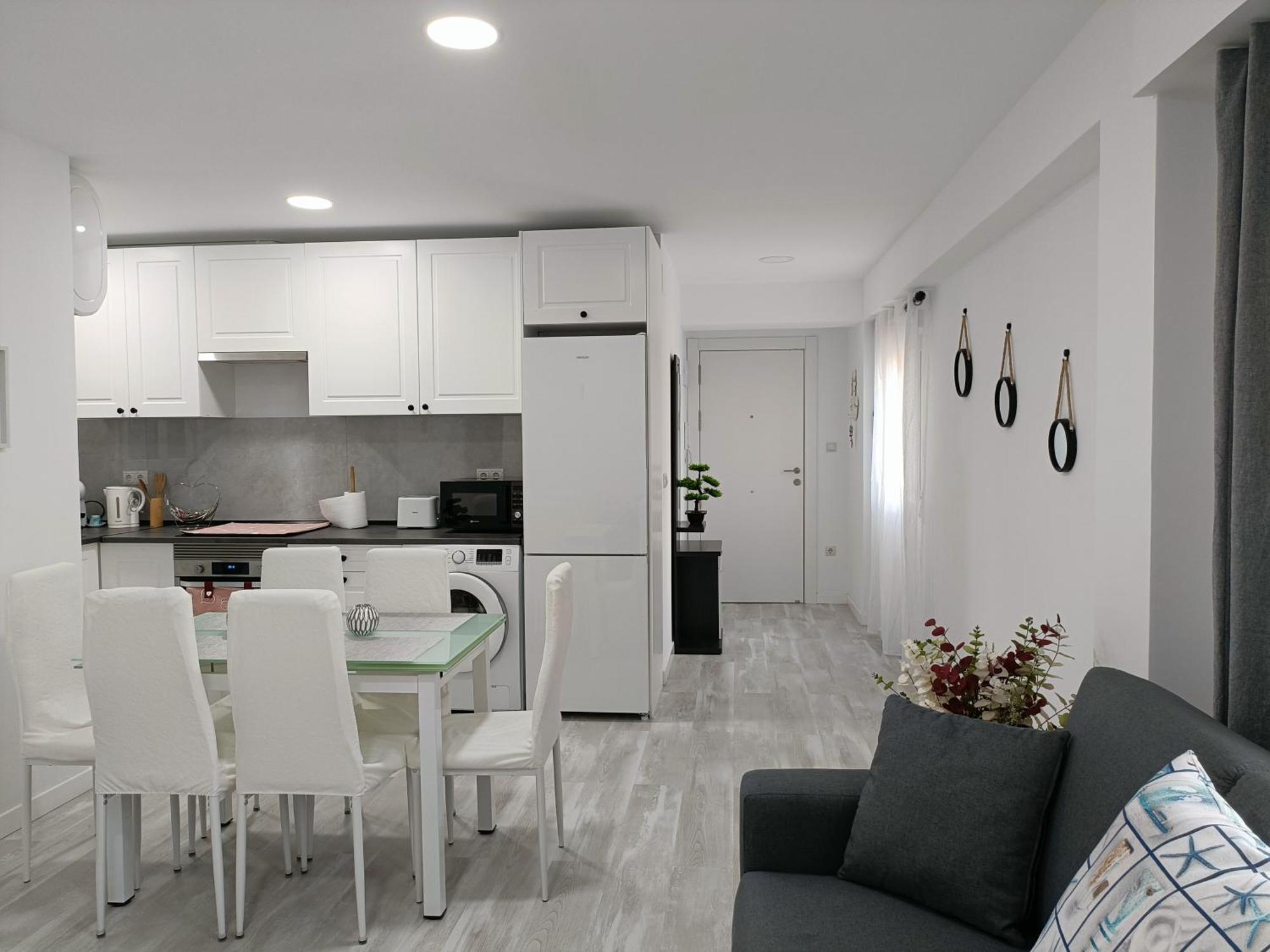 Mare De Deu, Vivienda Vacacional Para Familias Y Mayores De 25 Anos En El Grao De Gandia-Playa Playa de Gandia Ngoại thất bức ảnh