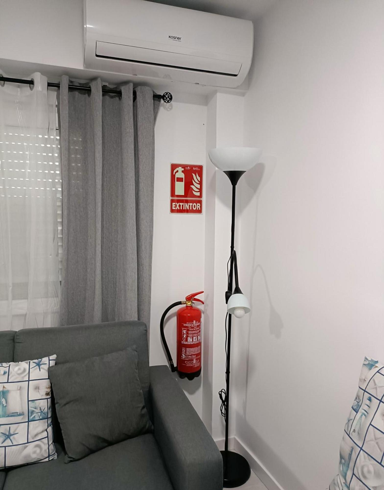 Mare De Deu, Vivienda Vacacional Para Familias Y Mayores De 25 Anos En El Grao De Gandia-Playa Playa de Gandia Ngoại thất bức ảnh